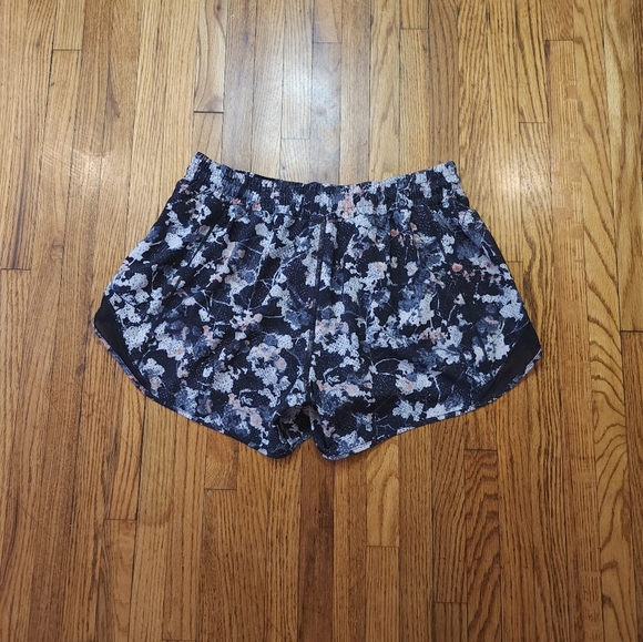 Lululemon Hotty Hot Shorts Women Size 10 Floral 4” Lined Athletic - Picture 5 of 7